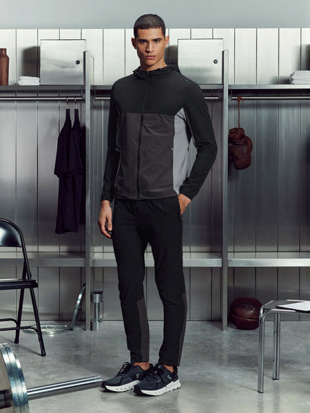 20251117_ARNE_ACTIVEWEAR_ROSS_COOKE_ACTIVECOLOURBLOCKWINDBREAKERINBLACK_ACTIVECOLOURBLOCKTRACKPANTINBLACK_066copy_600x600.jpg