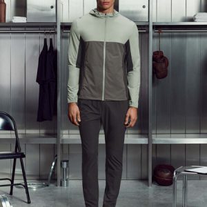 20251117_ARNE_ACTIVEWEAR_ROSS_COOKE_ACTIVECOLOURBLOCKWINDBREAKERINOLIVE_006_cf7128fd-15a7-4a96-99a2-fbe43132151e_600x600.jpg