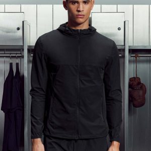 Active Windbreaker in Black