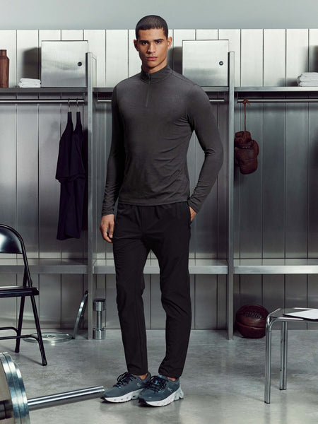 20251117_ARNE_ACTIVEWEAR_ROSS_COOKE_SOFTJERSEYMOTIONHALFZIPINCHARCOAL_065_600x600.jpg