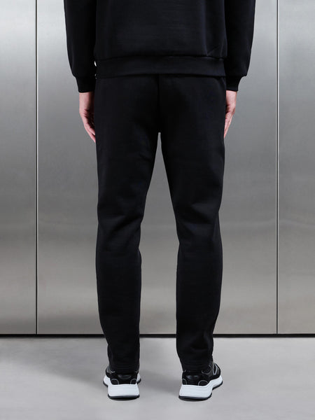 ESSENTIALJOGGERINBLACK-1496142295897841_c6c9f089-9136-4daa-b8a6-6f492970d652_600x600.jpg