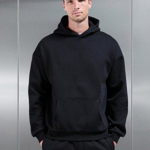 Essential Relaxed Hoodie in Black