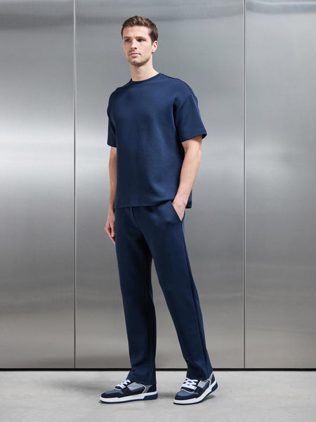 ESSENTIAL_LUXE_STRAIGHT_LEG_JOGGER_IN_NAVY_5_5bd61d26-41e6-43e7-9980-87cdd6aee2f5_600x600.jpg
