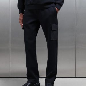 Hybrid Cargo Jogger in Black