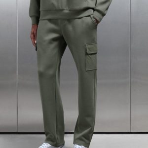 Hybrid Cargo Jogger in Olive