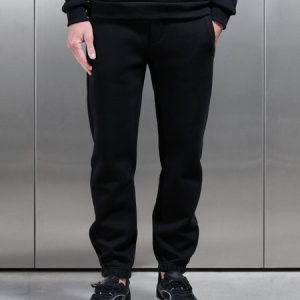 Relaxed Fit Jogger in Black