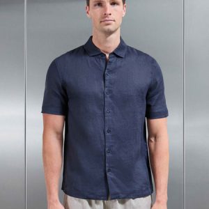 Linen Short Sleeve Cutaway Collar Shirt in Navy