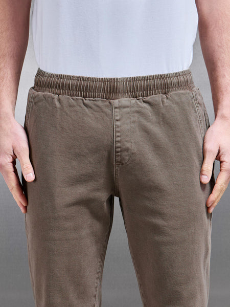 RELAXEDCOTTONTWILLTROUSERINTAUPE3copy_600x600.jpg
