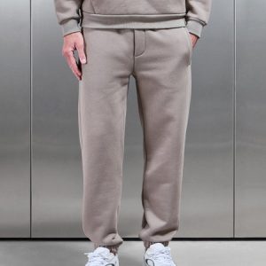 Relaxed Fit Jogger in Taupe