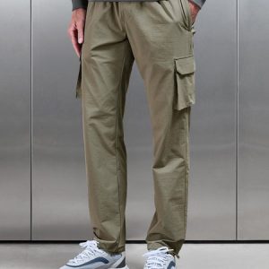 Relaxed Fit Utility Cargo Pant in Olive