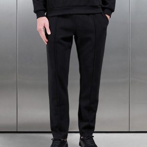 Slim Fit Knitted Jogger in Black