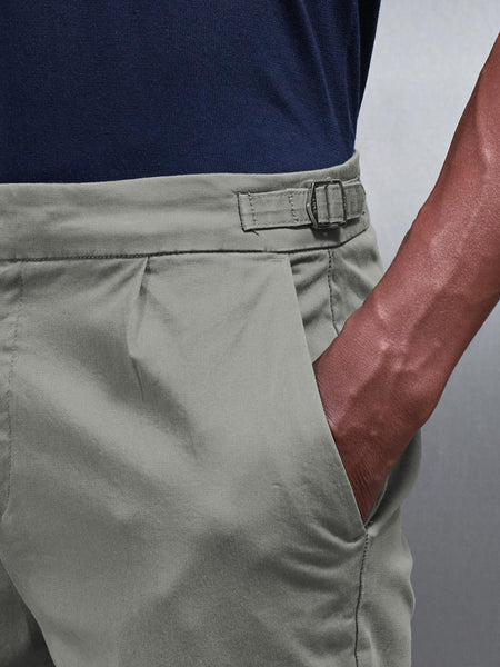 TAILOREDSIDEADJUSTERCHINOTROUSERINOLIVE3_3d5de2c1-7571-4e9c-82c4-3fc6c3afdc23_RT_600x600.jpg