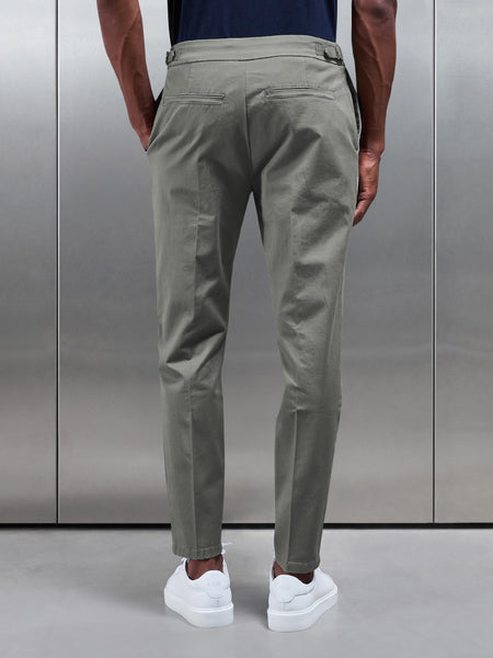 TAILOREDSIDEADJUSTERCHINOTROUSERINOLIVE5_c90771d8-c91c-44ab-b4a1-6ccb9344cbd1_RT_600x600.jpg
